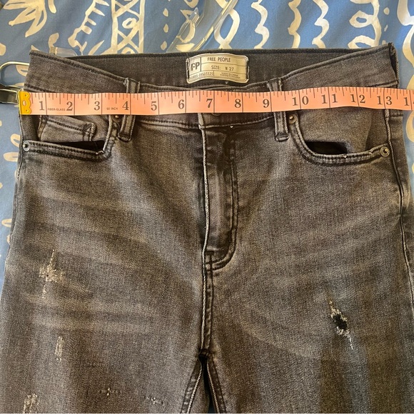 Free People Great Heights Frayed Ripped Distressed Black Raw Hem Jeans Size 27 - Picture 10 of 15